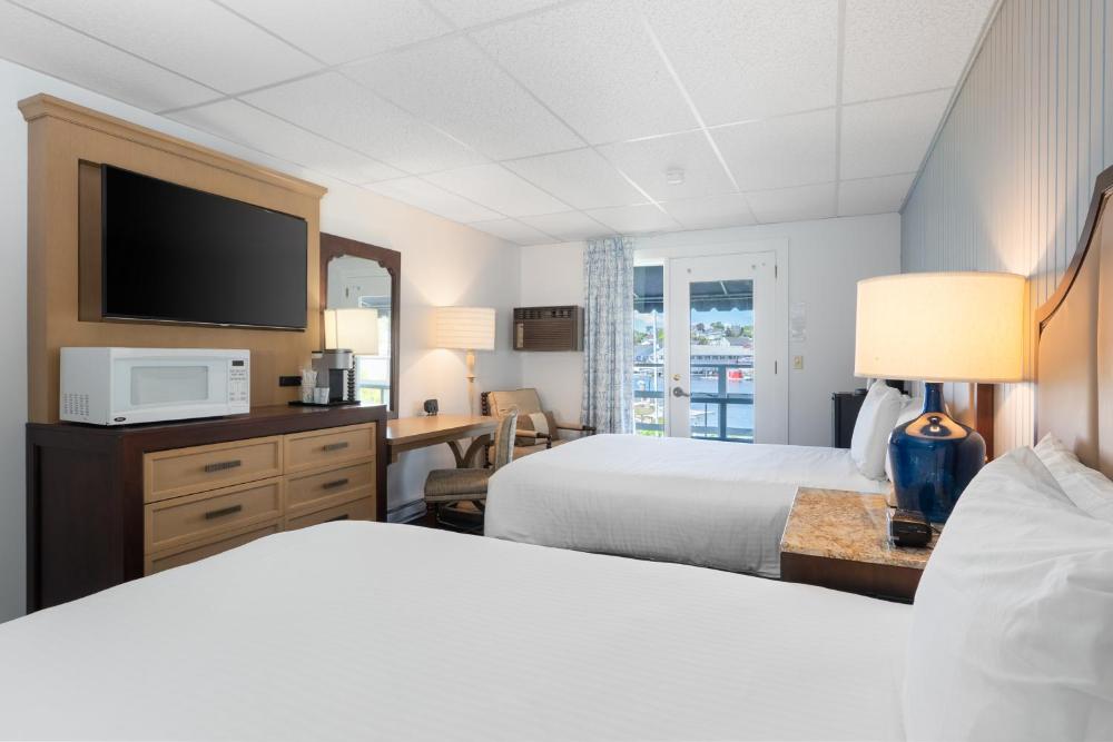 Two Queen Beds Harbor View 2nd Floor interior